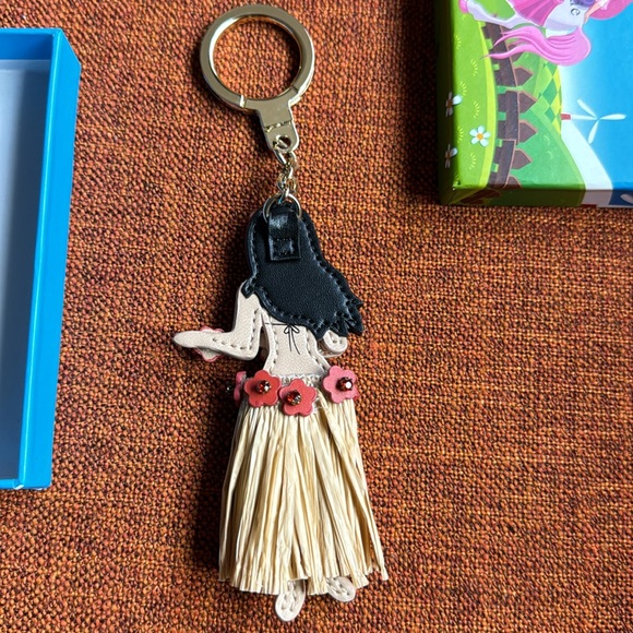 Kate ♠️ Spade Hula Girl Keychain Retired - Picture 3 of 5